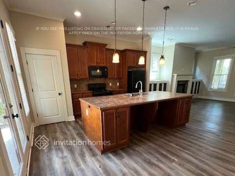 3124 Cunningham Ln - Photo 4 of 14