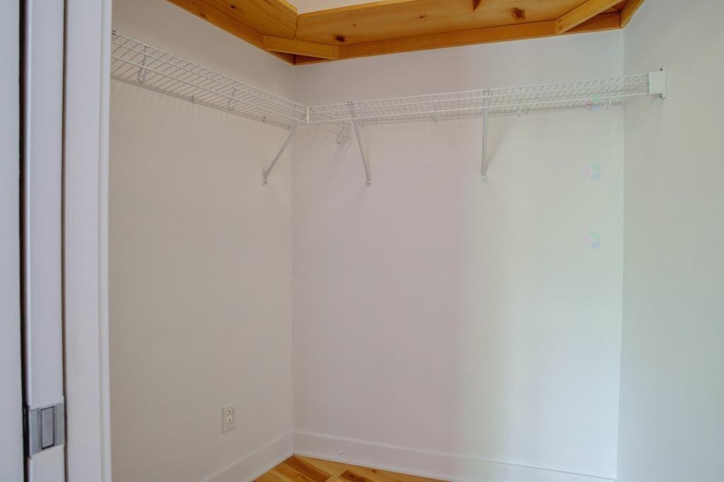 1290 Rue Sherbrooke Est #103 - Photo 7 of 15