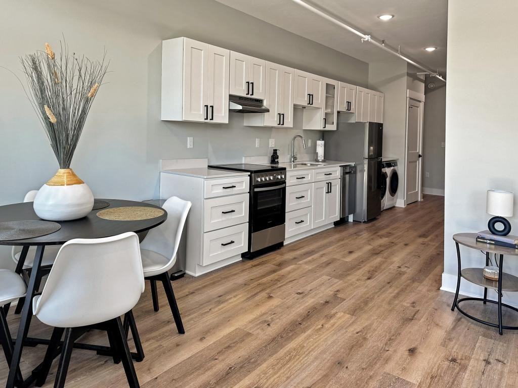 1516 Cesar E Chavez Ave Sw - Photo 2 of 9