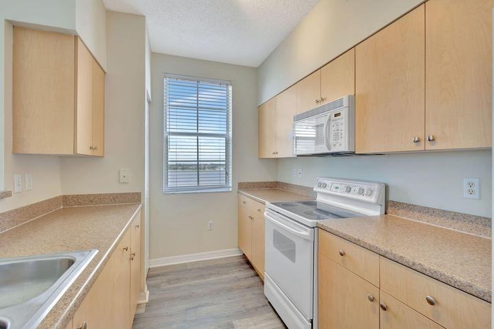 616 Clearwater Park Road - Photo 7 of 8