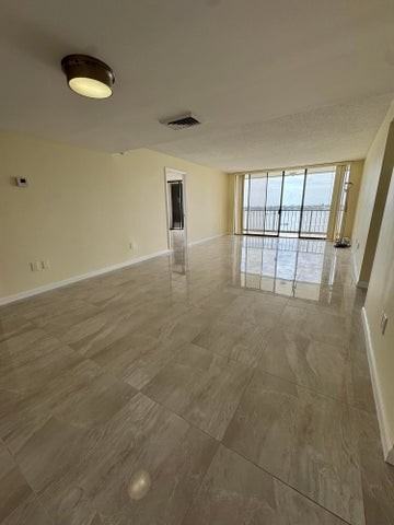 5200 North Flagler Drive - Photo 5 of 8