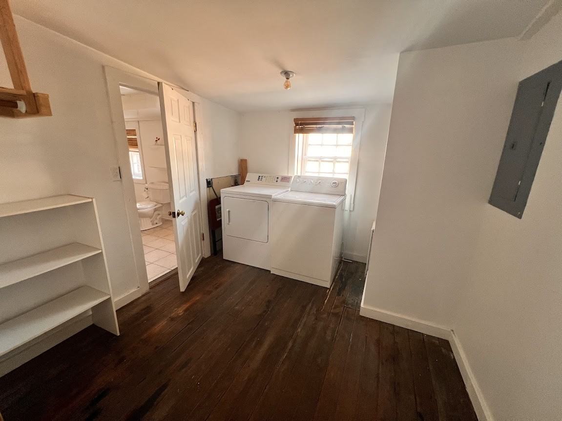 250 North Sycamore Street - Photo 4 of 7