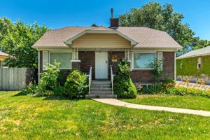 featured image of 636 N Main St #B