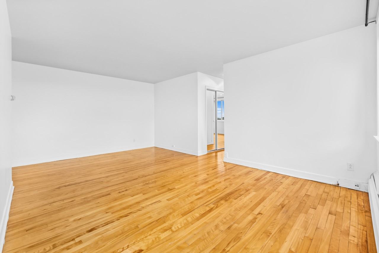 3635 Avenue Ridgewood - Photo 6 of 13