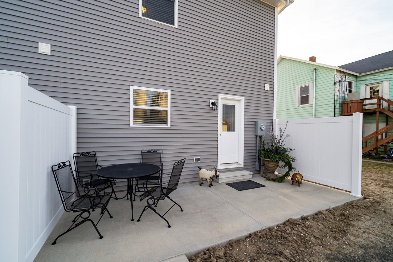 311 E Auglaize St #1 - Photo 3 of 48