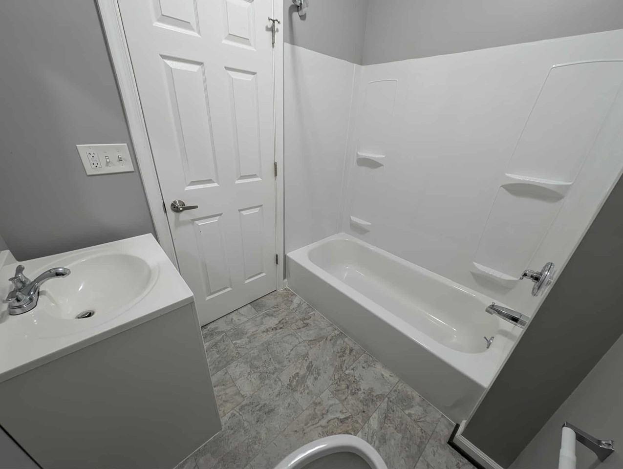 2118 E Hoffman St - Photo 2 of 14