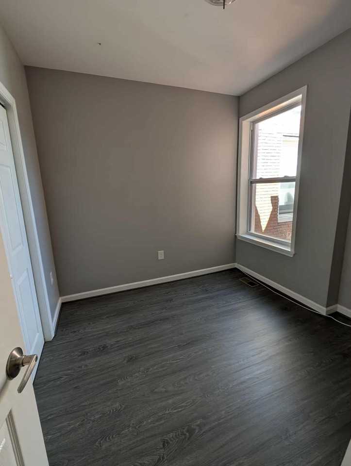 2118 E Hoffman St - Photo 3 of 14
