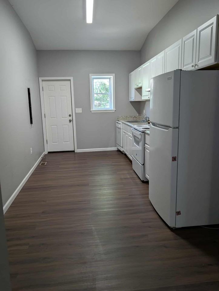 2118 E Hoffman St - Photo 5 of 14