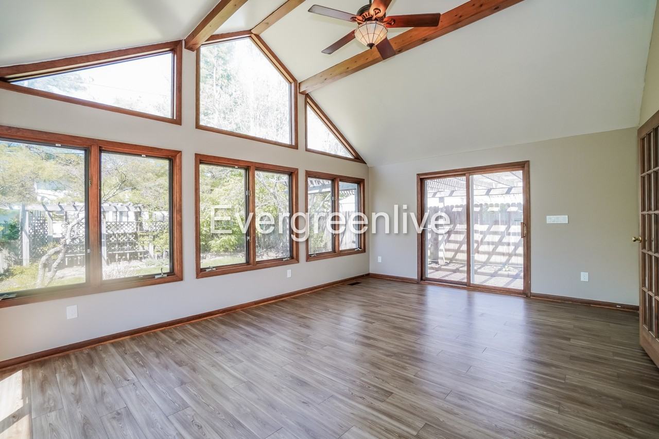 1147 Carrousel Dr E - Photo 7 of 15