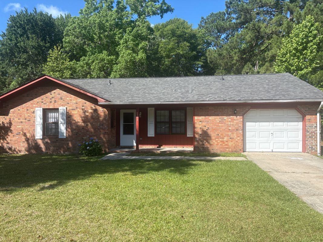 1313 Hampton Dr - Photo 2 of 4