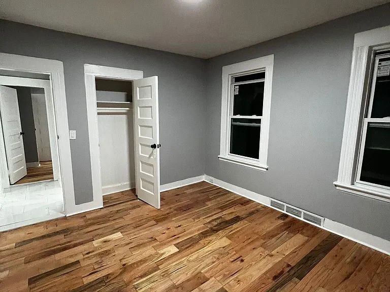 272 Davenport St - Photo 4 of 9