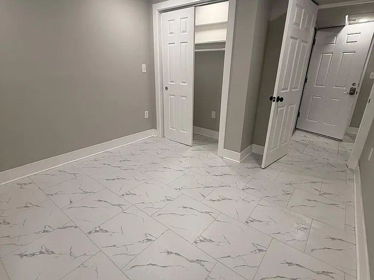 318 Norton St - Photo 5 of 9