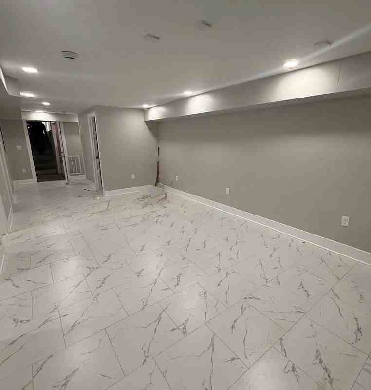 318 Norton St - Photo 6 of 9