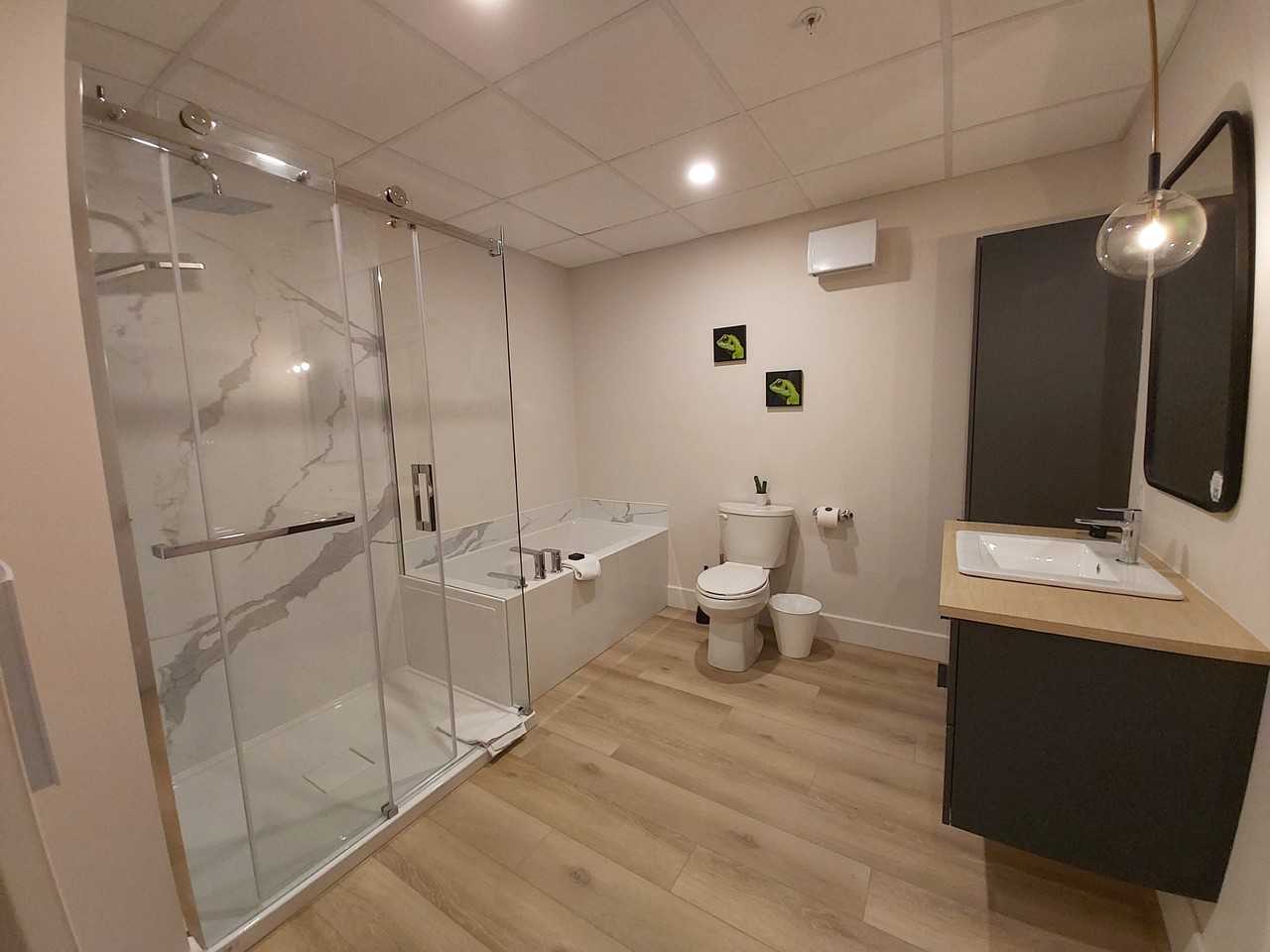 Furnished Executive Suite in Quebec | Prime Location - Photo 6 of 41