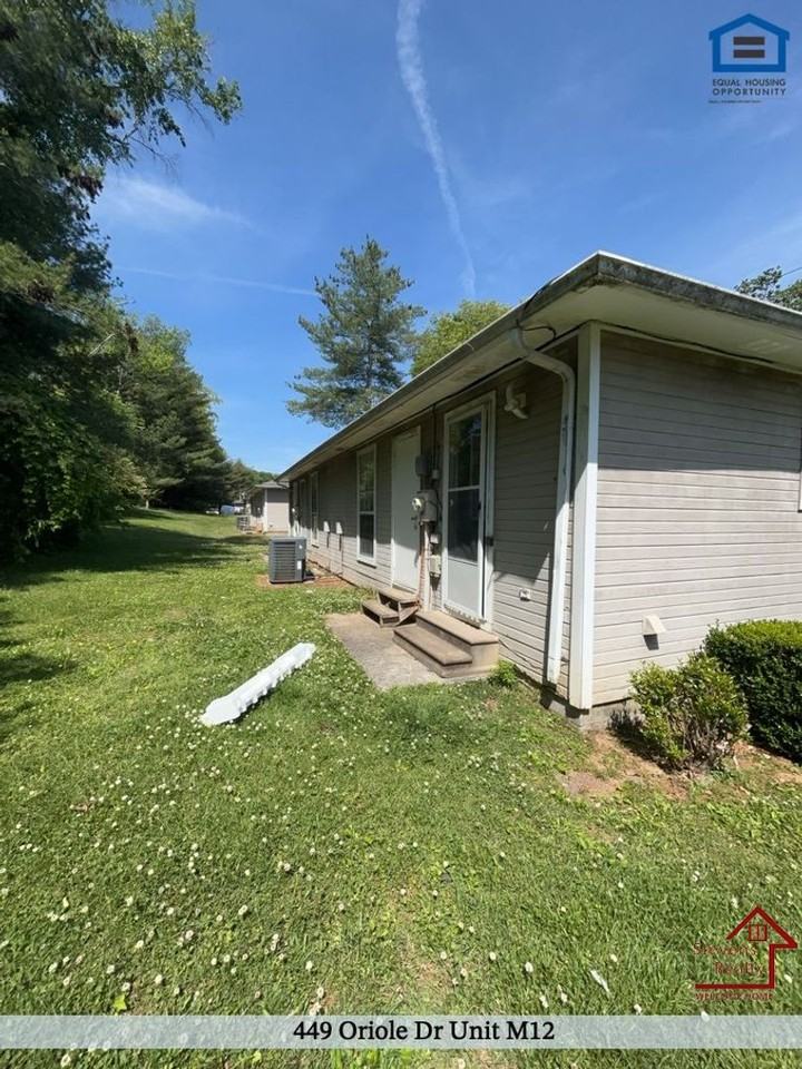 449 Oriole Dr #M12 - Photo 4 of 18