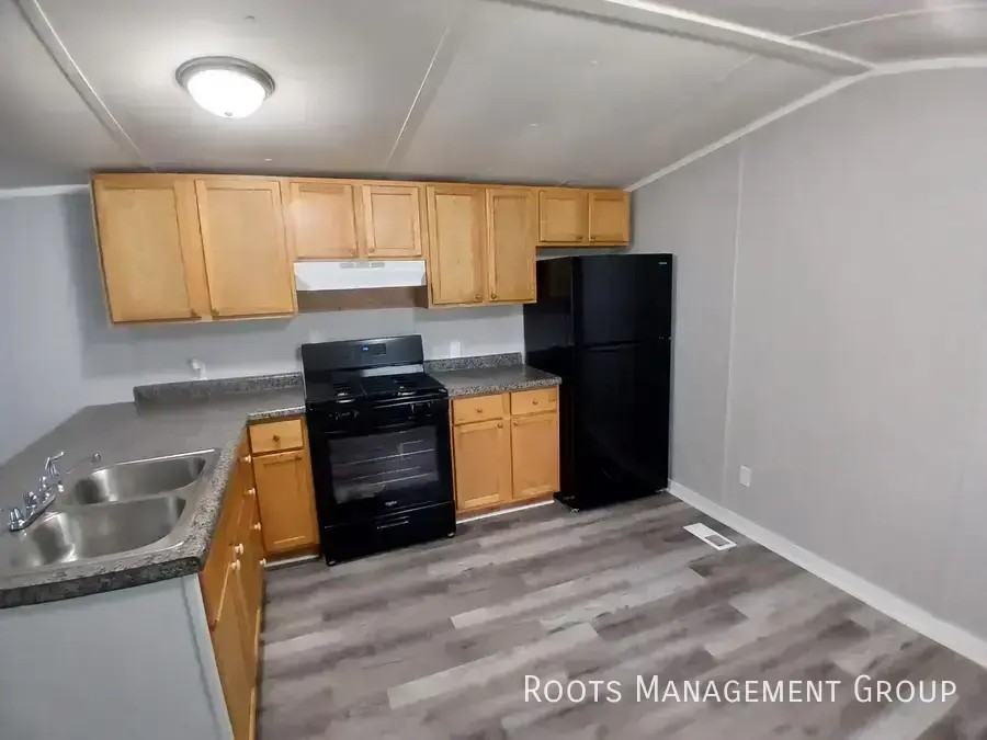 306 Carriage Lane Est #306 - Photo 3 of 12