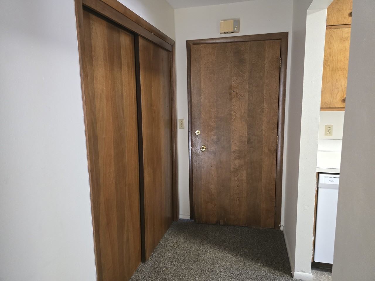 402 30th Ave N #20 - Photo 3 of 14