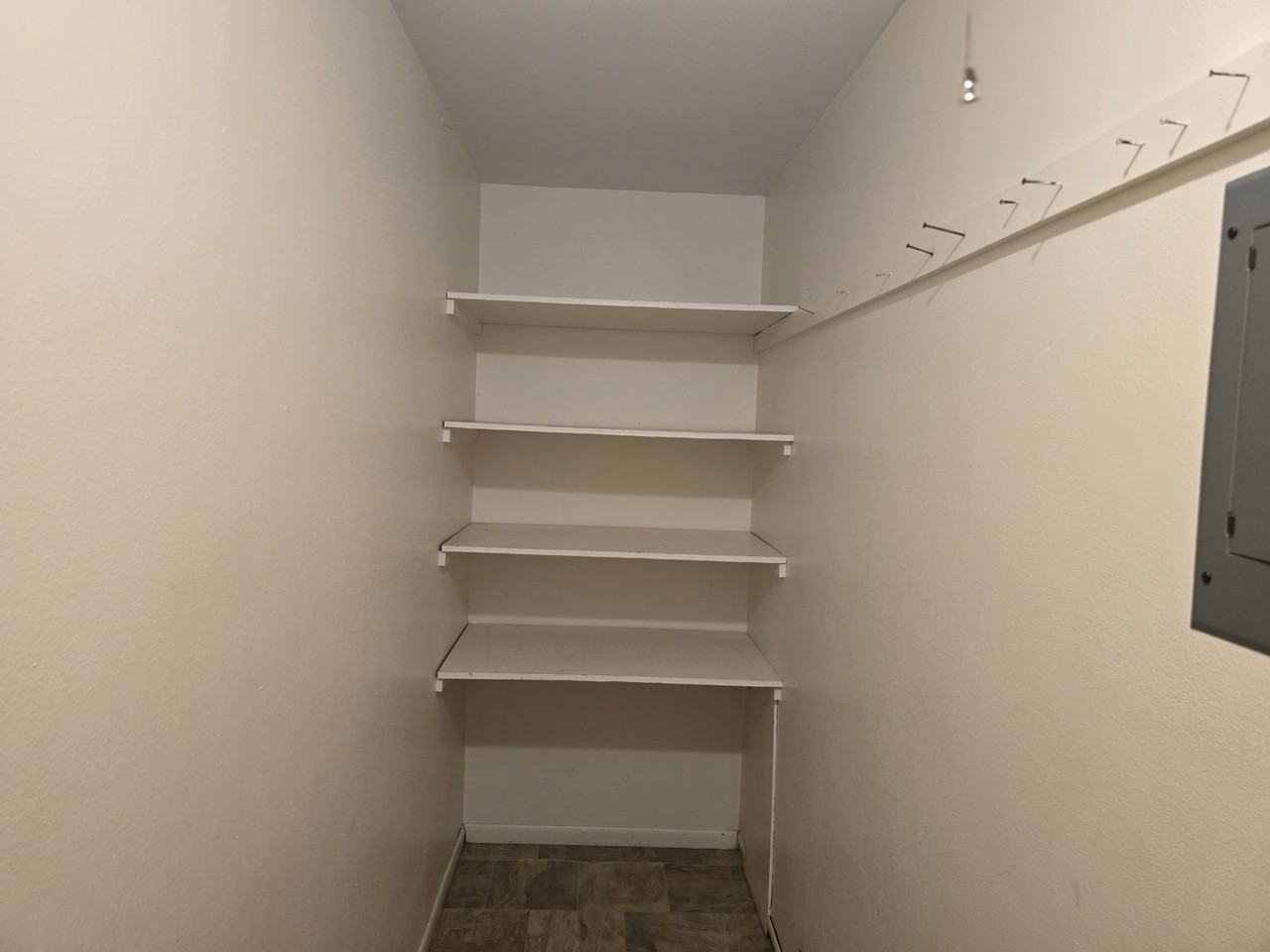 402 30th Ave N #20 - Photo 2 of 14