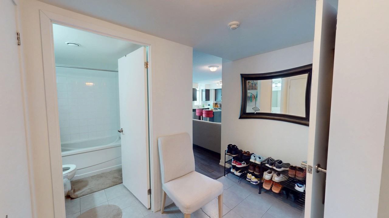 816 Lansdowne Ave - Photo 2 of 34
