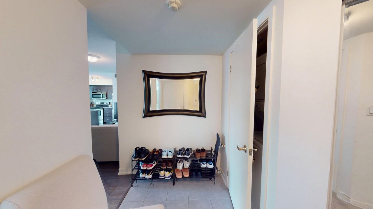 816 Lansdowne Ave - Photo 4 of 34