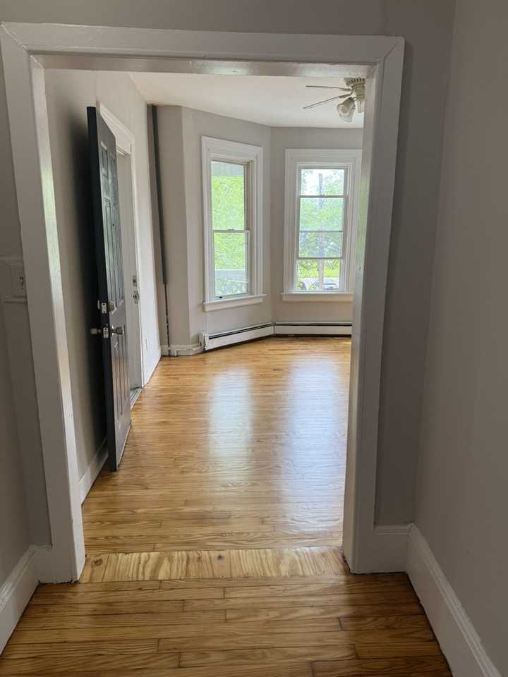 21 Williams St - Photo 2 of 6