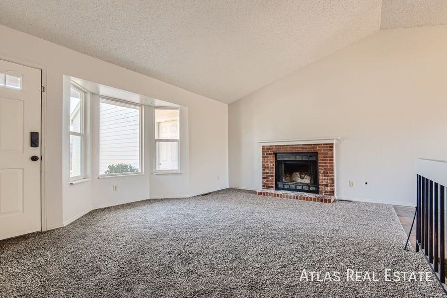 7790 Belford Dr - Photo 3 of 16
