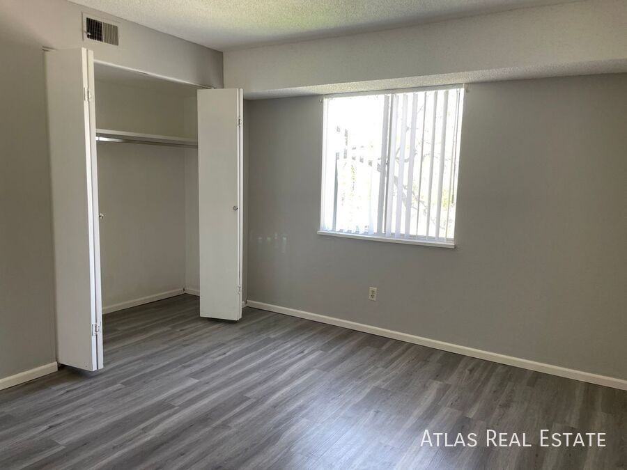 280 E Highline Cir #301 - Photo 5 of 23