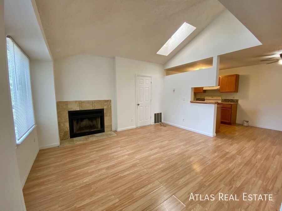 842 S Uravan Ct #C - Photo 2 of 14