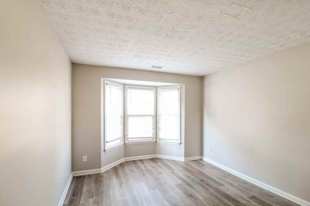 5649 La Fleur Trl - Photo 6 of 16