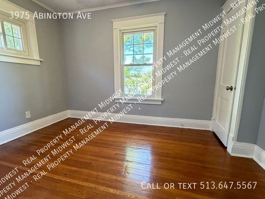 3975 Abington Ave - Photo 6 of 23