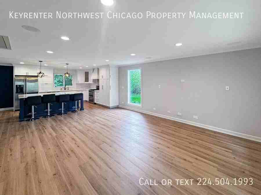 1028 Tiverton Ct - Photo 6 of 29