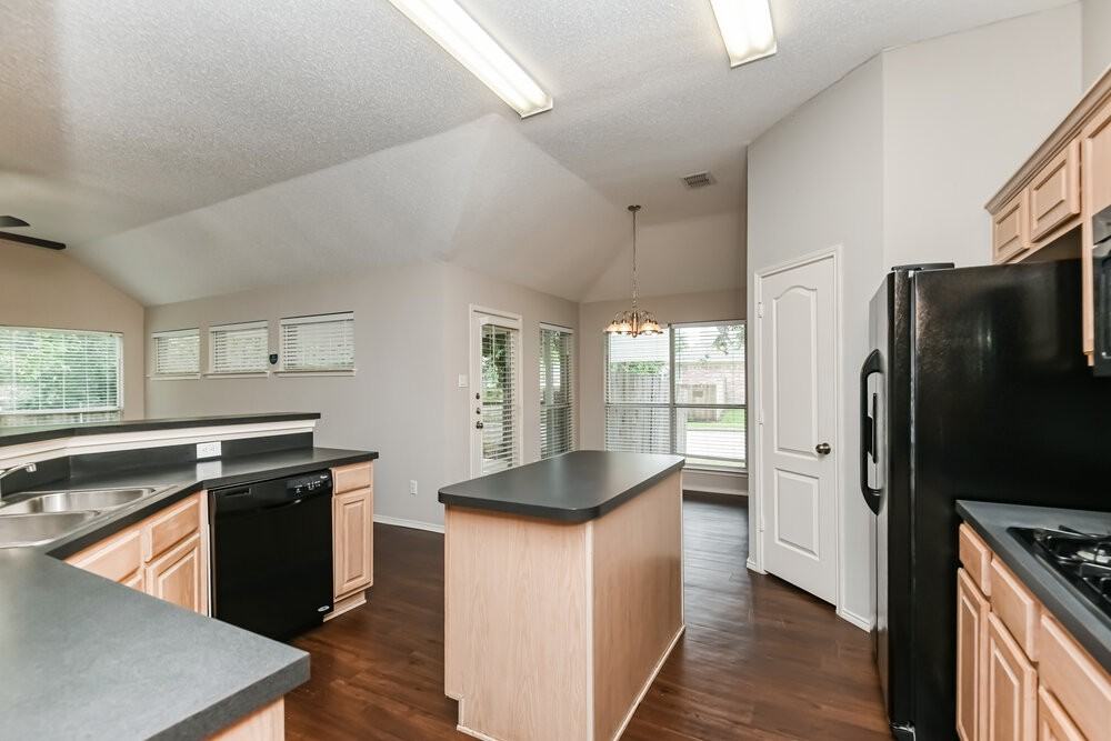 4336 Estes Park Rd - Photo 7 of 16