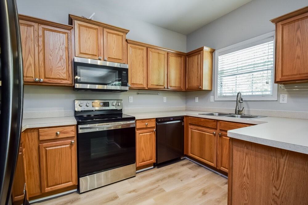 6933 Grand Hickory Dr - Photo 4 of 17