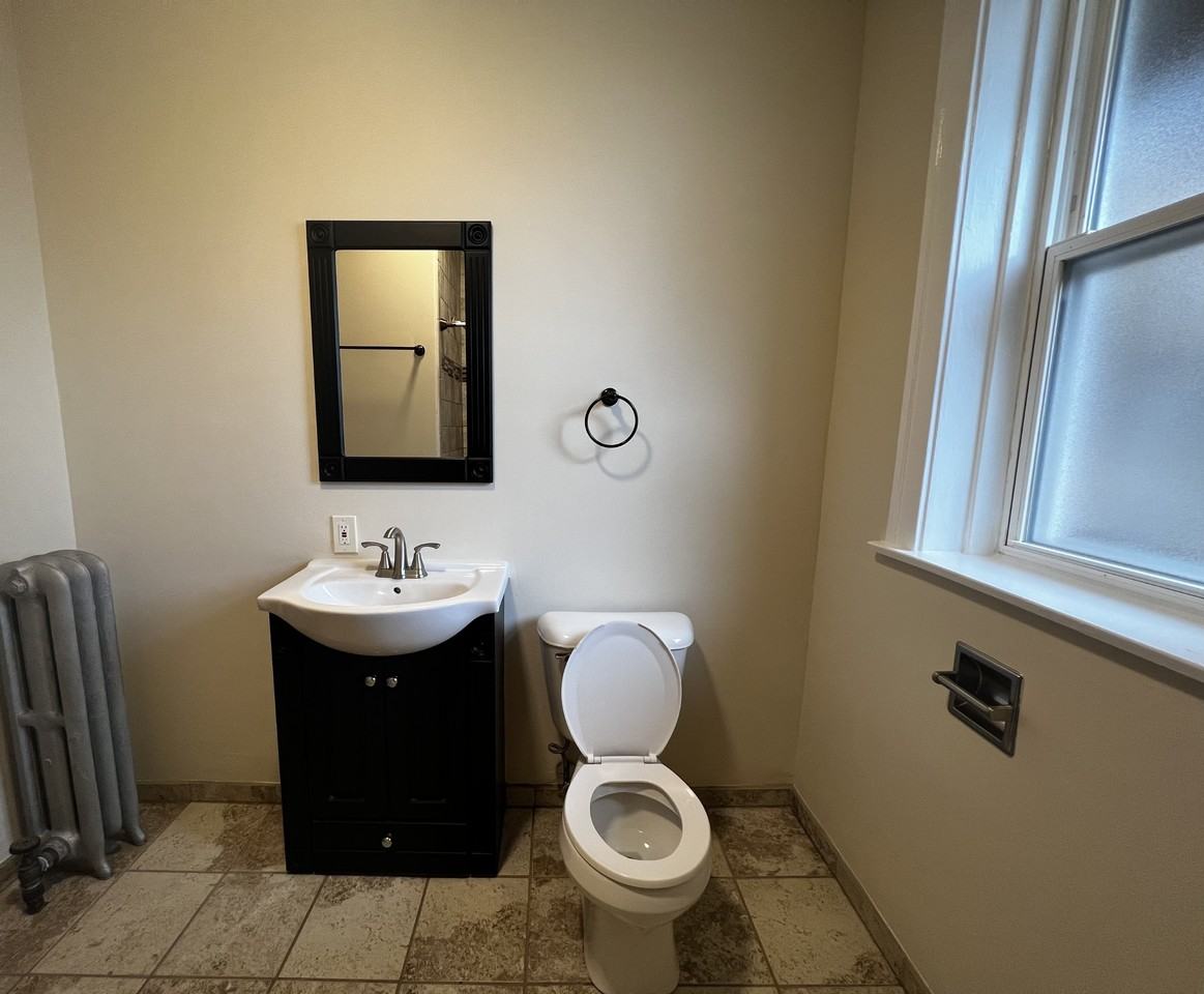 4305 W Palmer St #3 - Photo 6 of 8