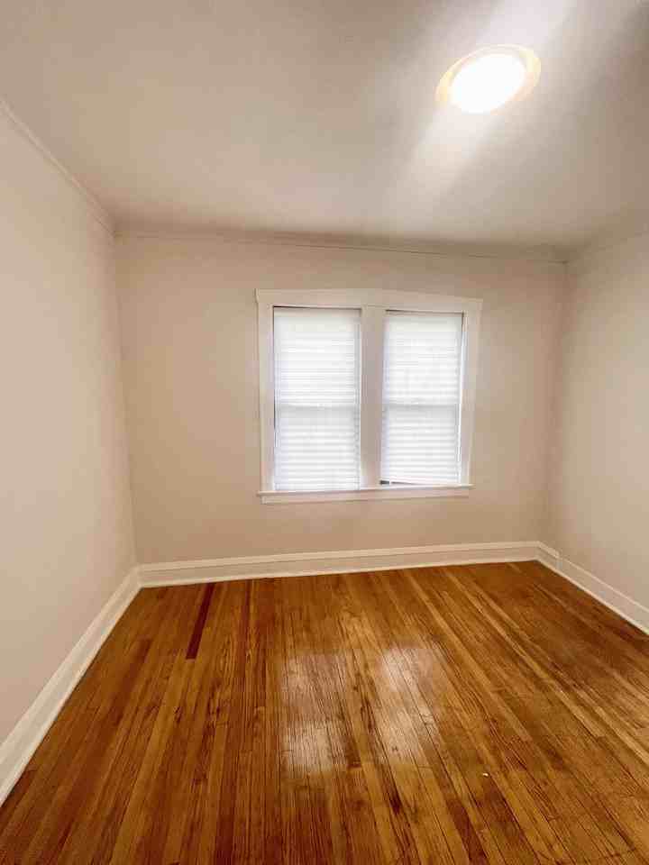 1333 N Lorel Ave #2W - Photo 2 of 12