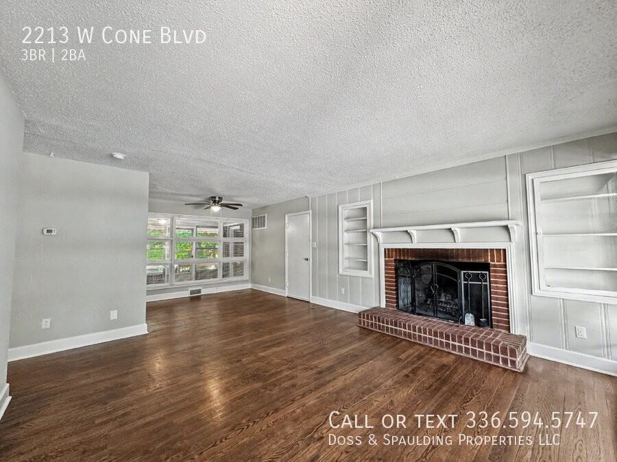 2213 W Cone Blvd - Photo 4 of 33