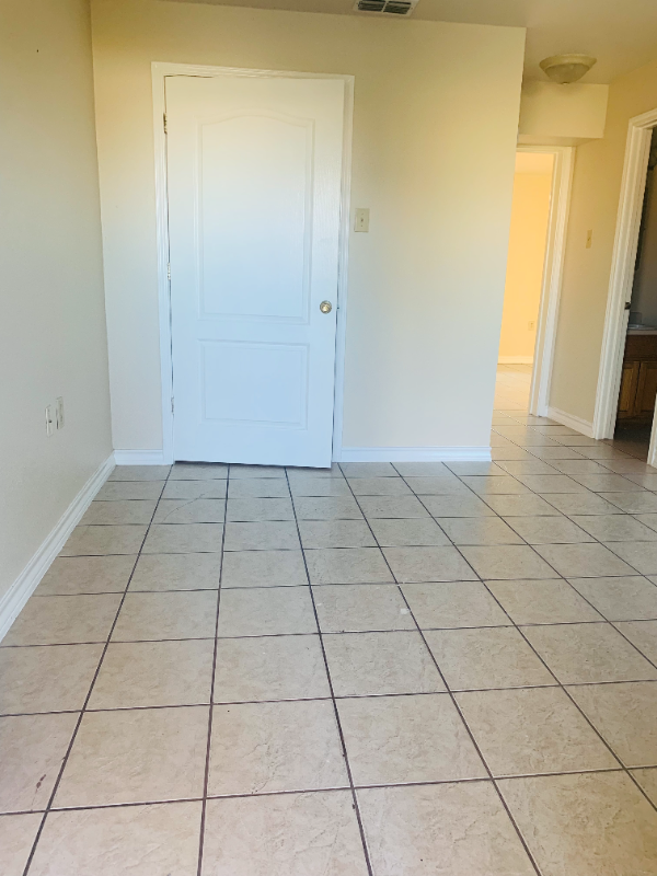 3414 Weeping Willow St - Photo 3 of 8