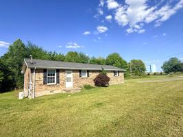 featured image of 2121 Bracey Cir