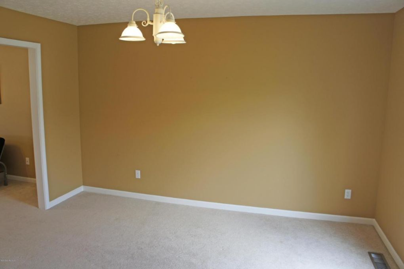 600 Republic Rd - Photo 6 of 22