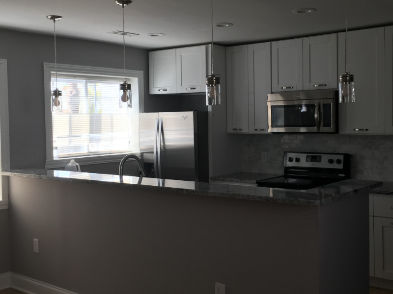 846 48th St Ne - Photo 3 of 5