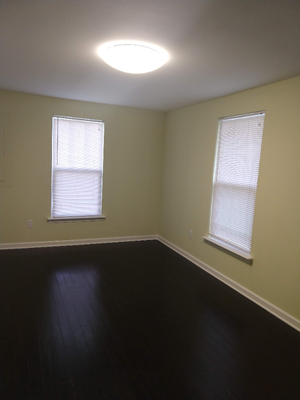 1238 Stearns St - Photo 5 of 8