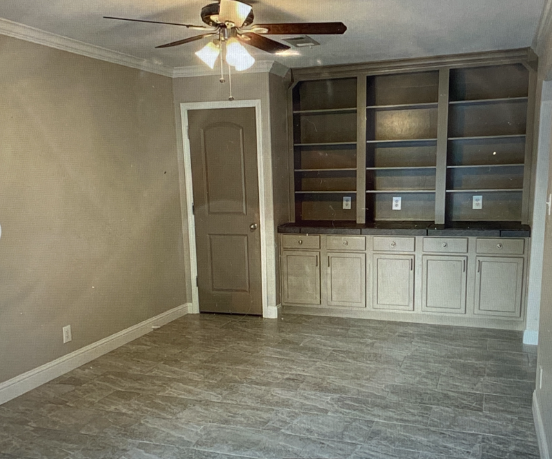 3460 Kipling Dr - Photo 4 of 7