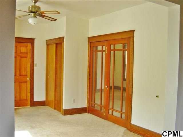 613 N Chestnut St - Photo 7 of 7