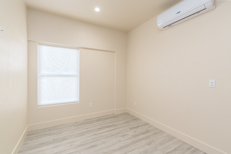 1754 Vosti Ave #A - Photo 7 of 9