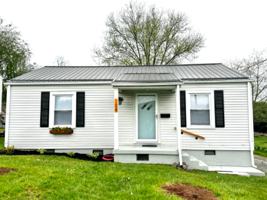 featured image of 104 S North St