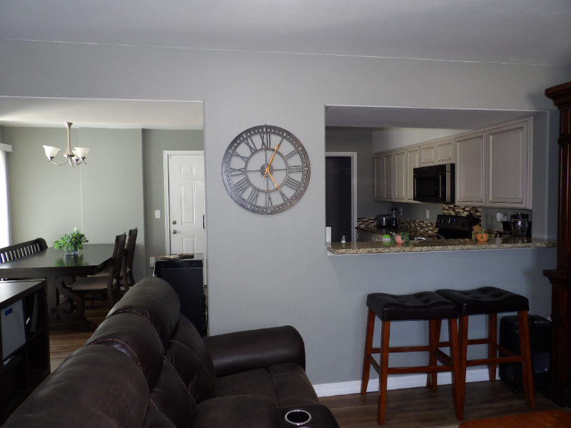332 E Ohio Ave - Photo 5 of 25