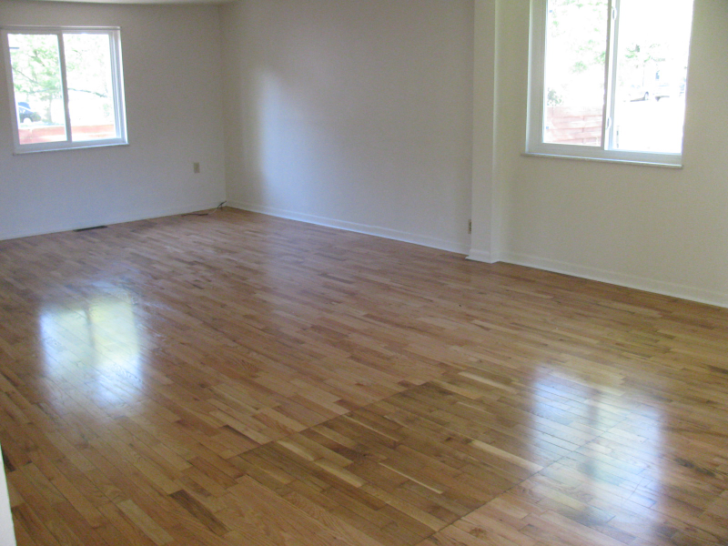 715 Barlow St - Photo 2 of 16