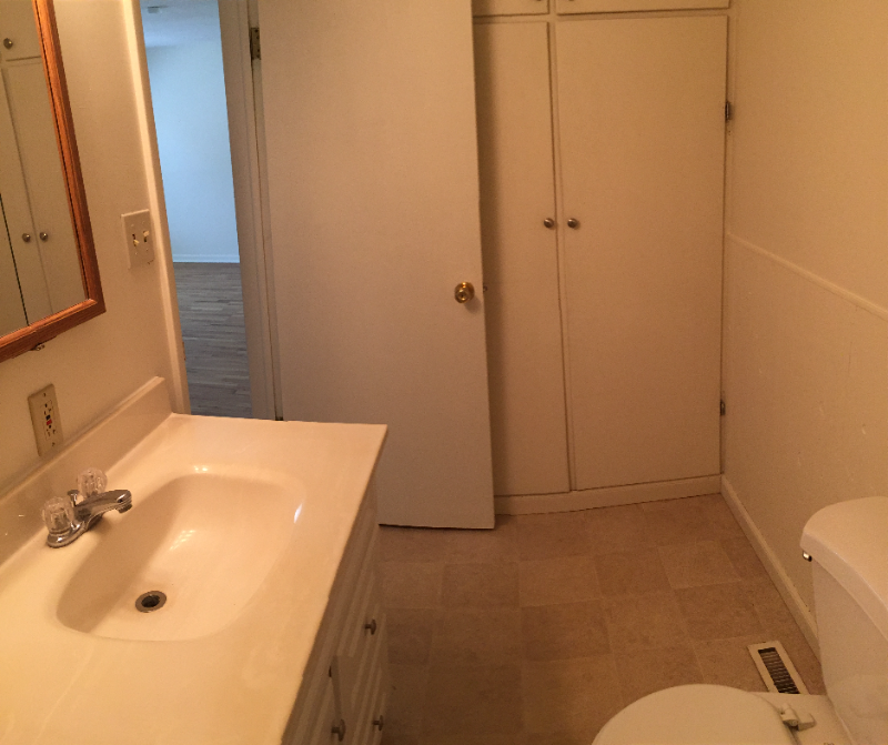 715 Barlow St - Photo 7 of 16