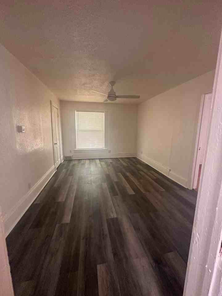 1840 Saint Clair St - Photo 3 of 9