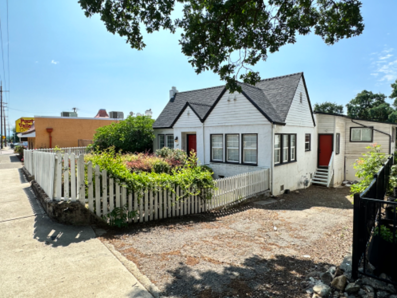 2327 Eureka Way - Photo 3 of 36